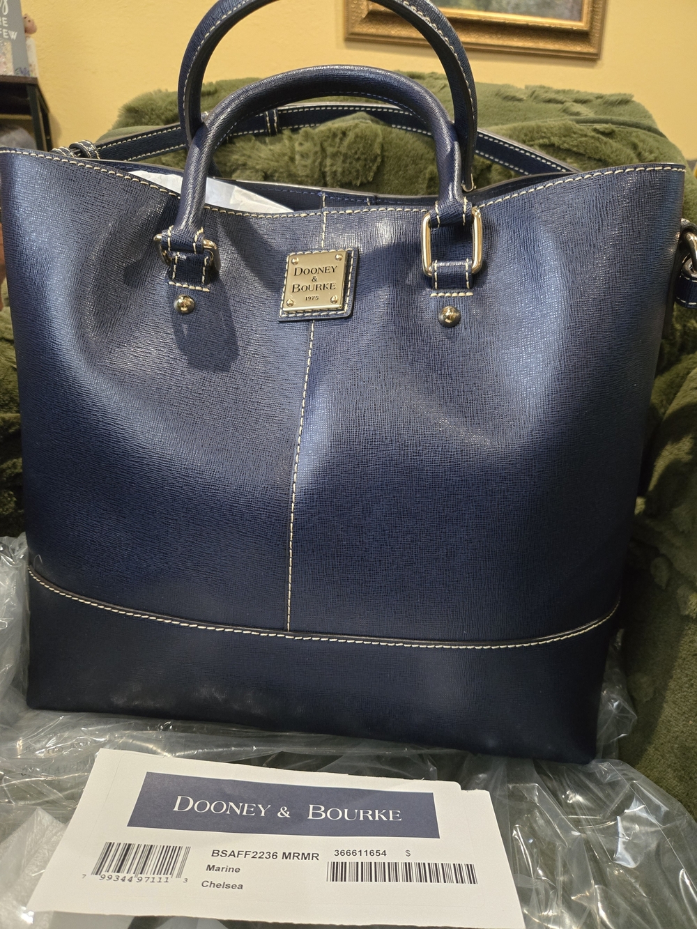 Dooney & Bourke Saffiano Leather Chelsea Tote Bagin Navy. NWT